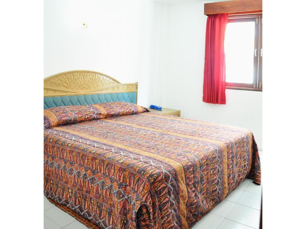 Highfive Guest House Pattaya Quarto foto